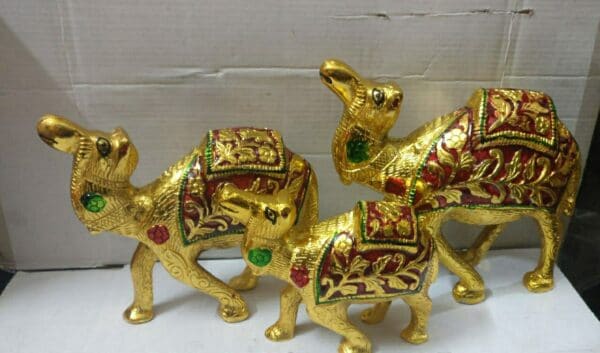 Camels #1 - Indian Handicraft (6") (set of 3)