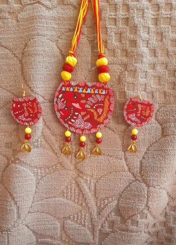 Handpainted Wooden Jewellery - Indian handicraft - Madhubani art - 07